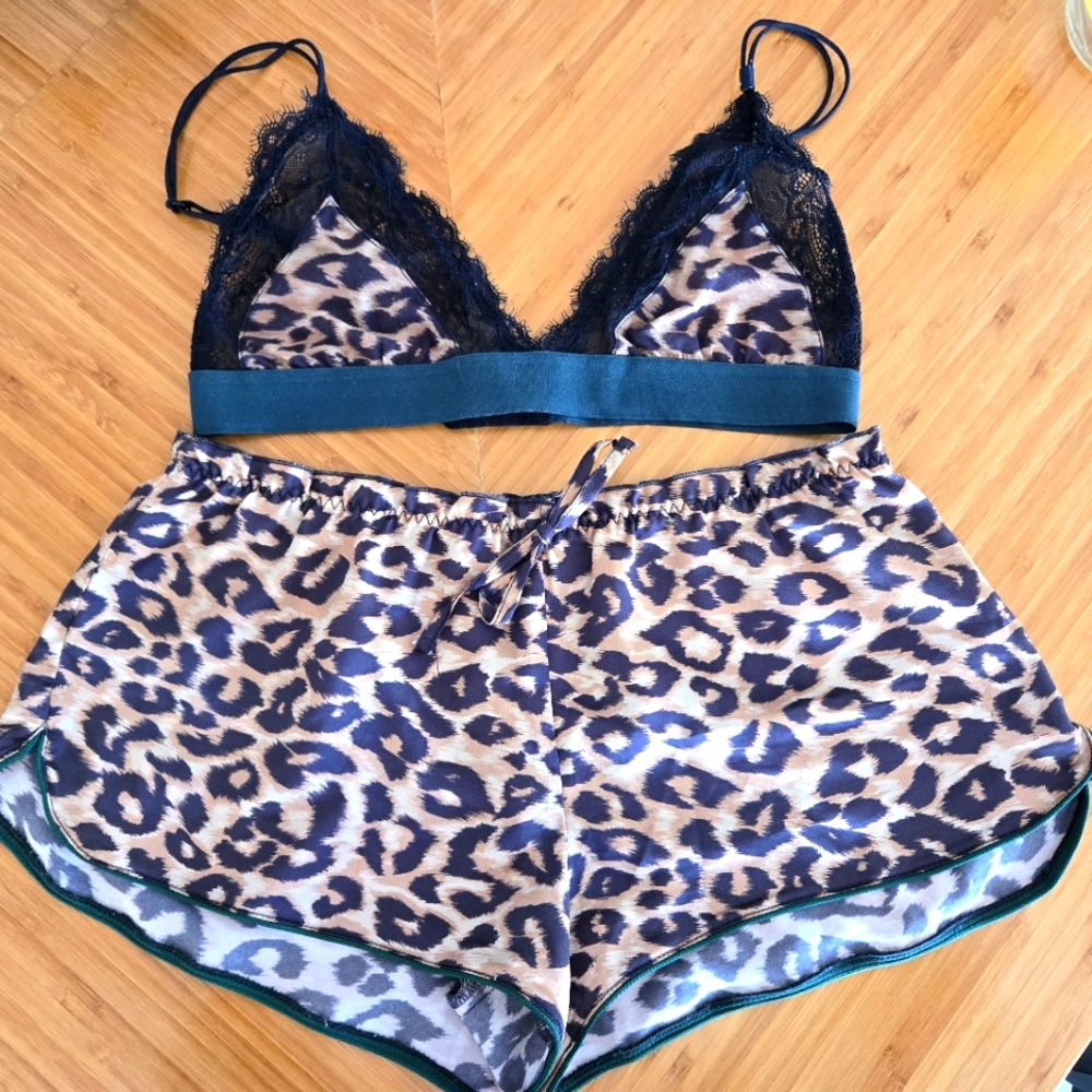 Love Stories Bra And Shorts